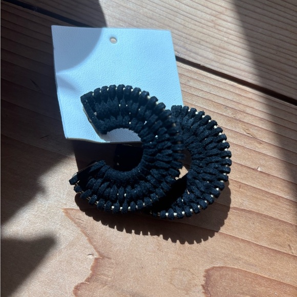 Free People Earrings NWT - Picture 1 of 3